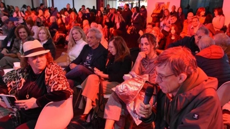 Homenaje a Hermenegildo Sabat en la Feria del Libro