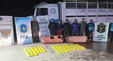 GNA detuvo a un camión con más de 70 kilos de cocaína que era escoltado por un auto