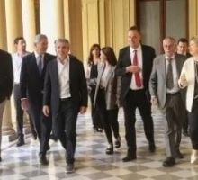 Milei reúne al Gabinete en plena interna y la tensión del caso Adorni