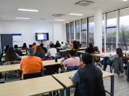 Inició el programa de fortalecimiento "Emprende entre pares"