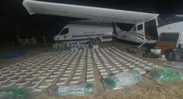 Duro golpe al narcotráfico: secuestraron 442 kilos de cocaína de una avioneta