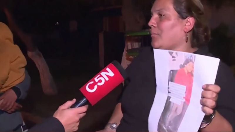 En plena marcha por Agostina una madre rompió en llanto y pidió ayuda para encontrar a su hija desaparecida