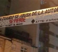 “Atte. El Intocable”: el desafiante pasacalles de un alumno tras ser reincorporado