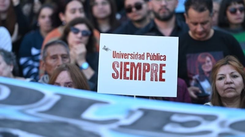 El Gobierno y las universidades sellaron un acuerdo salarial y presupuestario