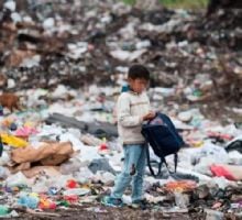 Una familia necesitó casi $1,5 millones en mayo para no ser pobre