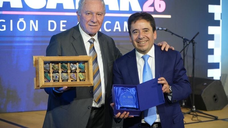 Reconocen al vicegobernador Dusso por su compromiso binacional