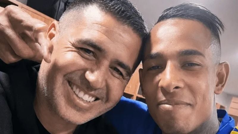 Riquelme negocia con Vila la vuelta de Villa a Boca