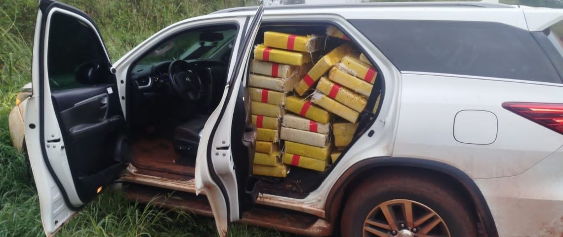 Secuestran más de 900 kilos de marihuana ocultos en una camioneta robada