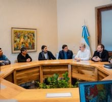 En agosto se licita el camino a Laguna Blanca y avanza el tendido eléctrico