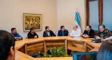 En agosto se licita el camino a Laguna Blanca y avanza el tendido eléctrico