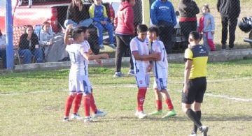 Obreros se floreó por Paclín: 5-0 a La Merced