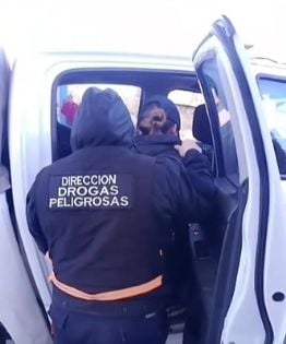 Incautaron más de seis kilos de marihuana en un control caminero y detuvieron a una joven