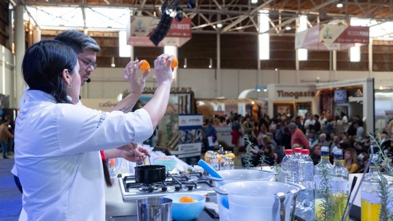 El escenario del Pabellón de Turismo, con una programación para vivir Catamarca