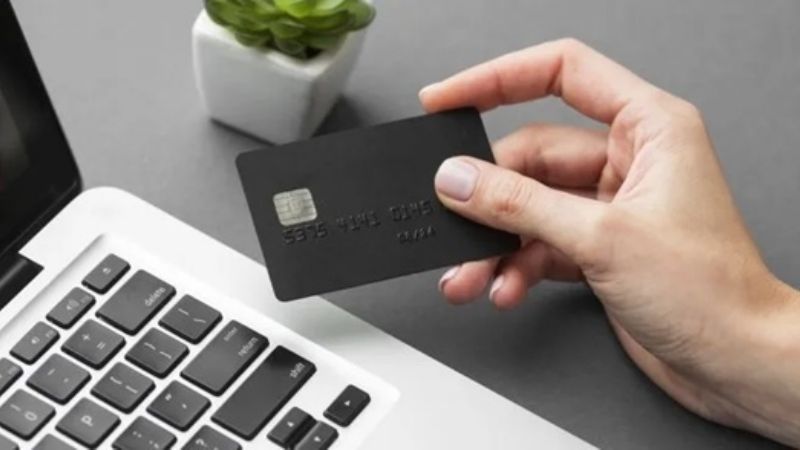El consumo cayó 2,2% anual en mayo y marcó su sexta baja consecutiva