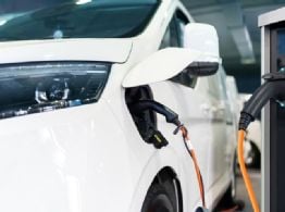 Autos eléctricos en 72 cuotas: cómo es el plan que financia hasta $50.000.000 a baja tasa