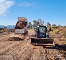Realizan tareas de recuperación de calzada en el paso externo de la Ruta 60