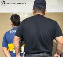 Quiso violentar un auto estacionado y lo vio un policía que estaba de franco
