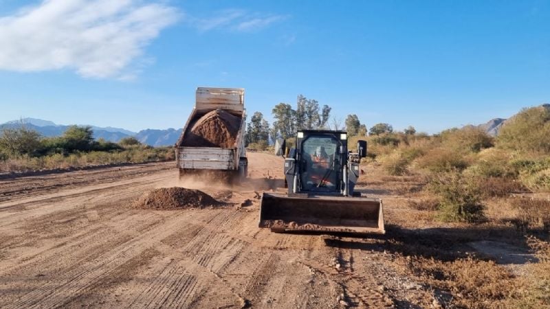 Realizan tareas de recuperación de calzada en el paso externo de la Ruta 60