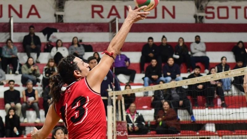 Red Star ganó, pero “manda” Defe