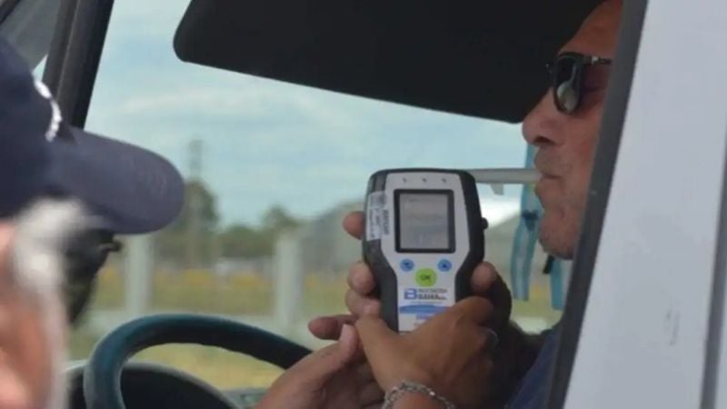 Le secuestraron la camioneta RAM por manejar ebrio