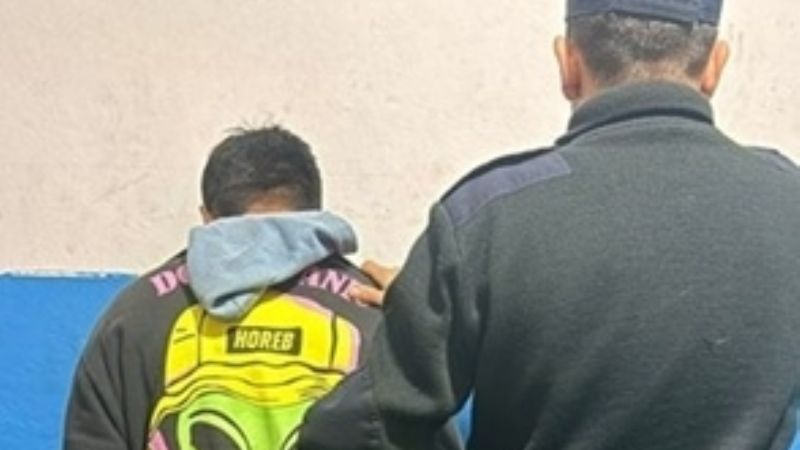 Vio al ladrón en el patio de su casa