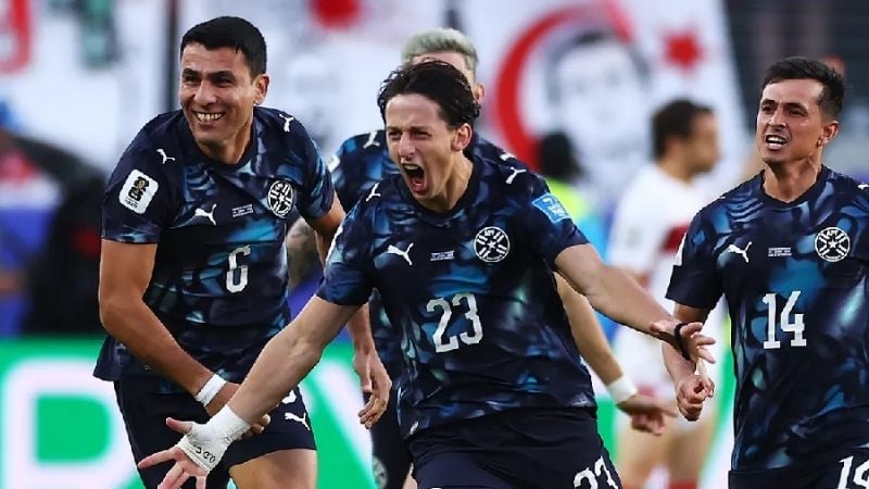 Triunfazo de Paraguay, con un jugador menos
