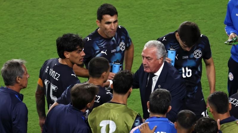Triunfazo de Paraguay, con un jugador menos