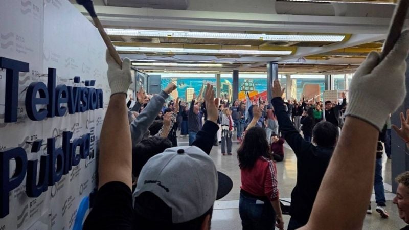 Trabajadores de la TV Pública denuncian vaciamiento y advierten que peligra la cobertura del Mundial