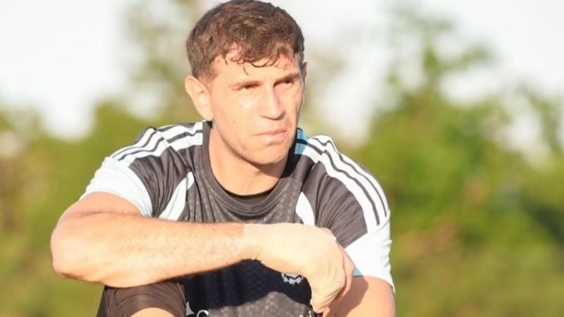 “Dibu” Martínez será titular en el debut de Argentina