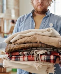 Colecta de ropa de abrigo para ayudar a personas en situación de vulnerabilidad