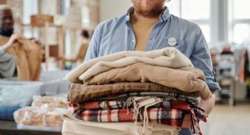 Colecta de ropa de abrigo para ayudar a personas en situación de vulnerabilidad