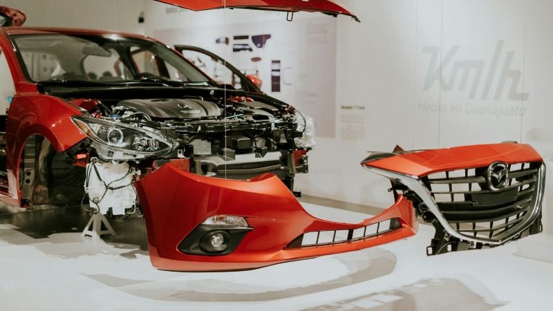 La fabricación de vehículos sigue en baja y acumula una caída cercana al 20% en 2026