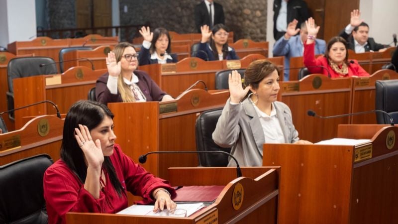 Acuerdo a pliegos judiciales y sanción definitiva a leyes sobre memoria histórica y astro-turismo