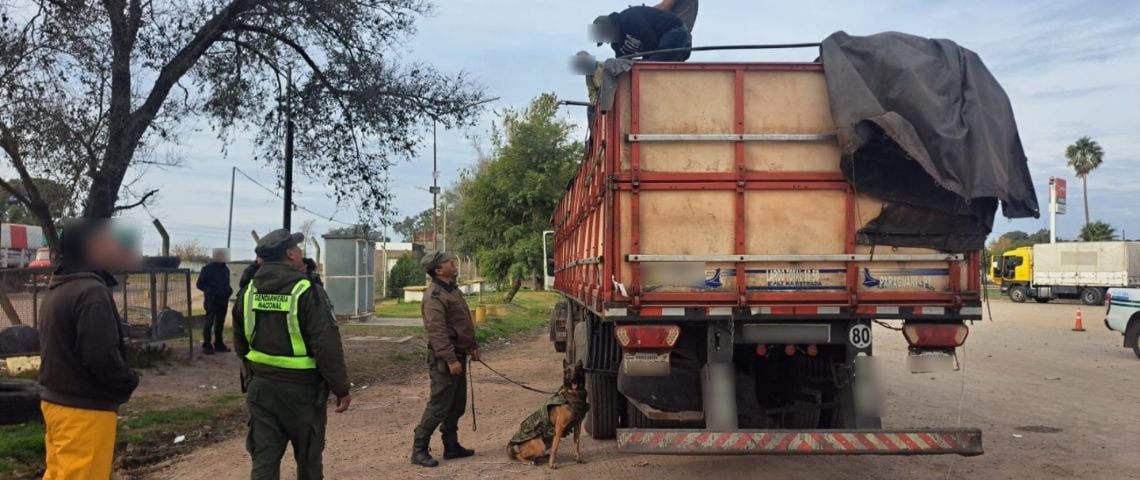 Descubren más de 1.100 litros de éxtasis líquido ocultos en un camión internacional
