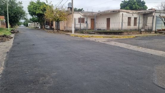 Continúa el asfaltado en la Capital