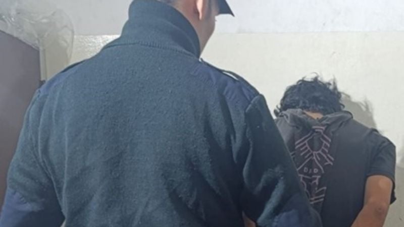 Golpeó y amenazó de muerte a su hermano