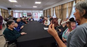 Emotiva y fraterna visita de periodistas al Hogar de Ancianos
