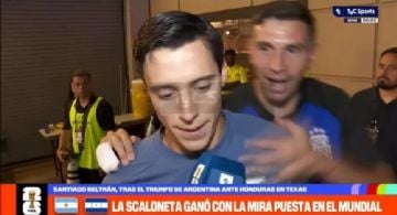 Gesto del “Dibu” con Beltrán: “Vamos, papá…”