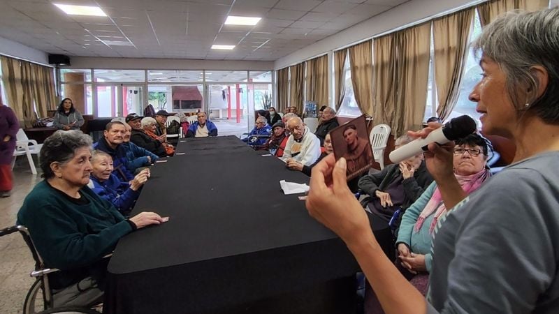 Emotiva y fraterna visita de periodistas al Hogar de Ancianos