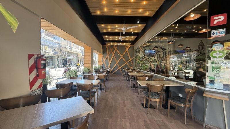 Una emblemática esquina de Catamarca está a la venta y busca nuevo dueño