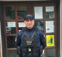 Policía le salvó la vida a un bebé de un año