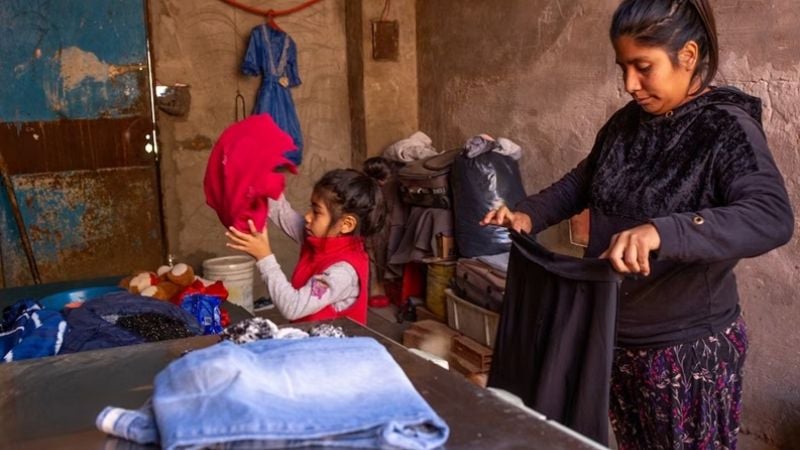 La pobreza infantil cayó al 42,3% en 2025 y alcanzó su nivel más bajo desde 2018